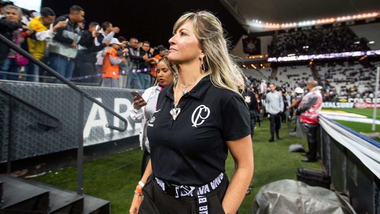 Cris Gambaré foi rapidamente substituída pelo Corinthians