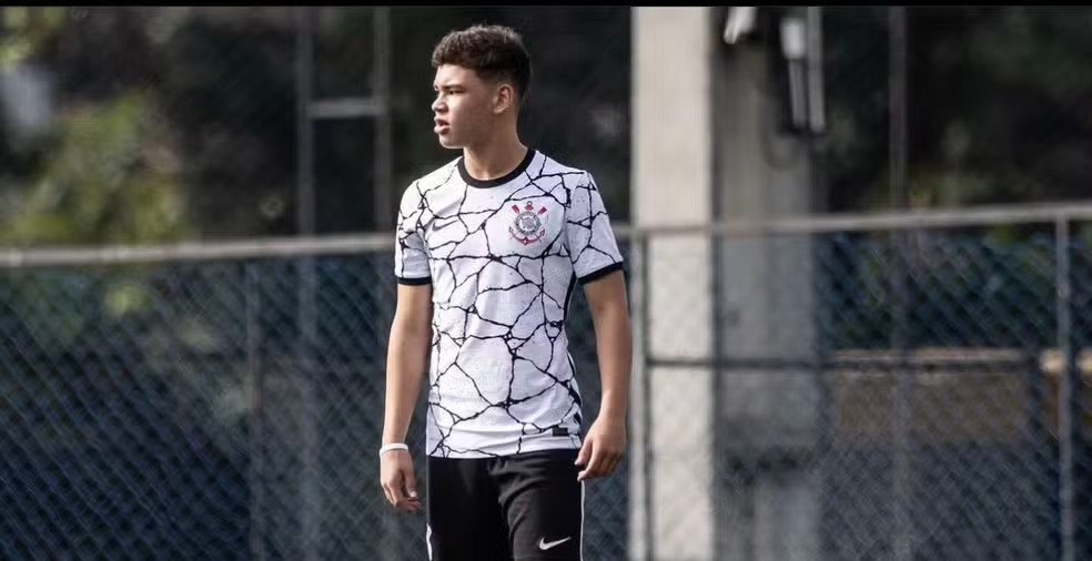irmão moscardo faz golaço