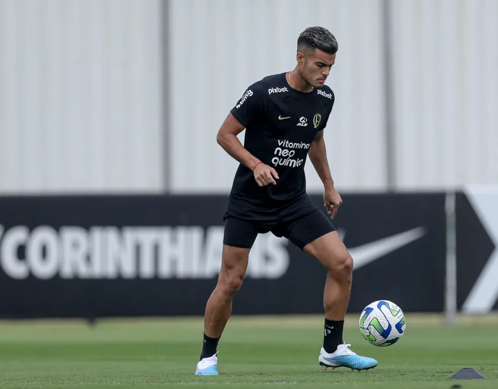 Timão finaliza preparação para enfrentar o Argentinos Jrs; possível escalação em destaque