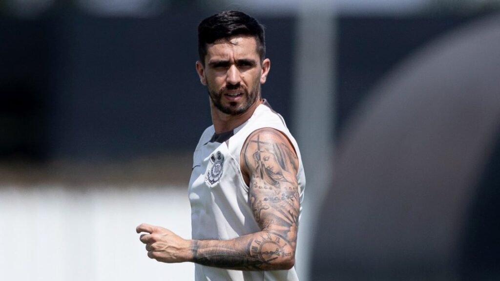 igor-coronado-durante-treino-do-corinthians