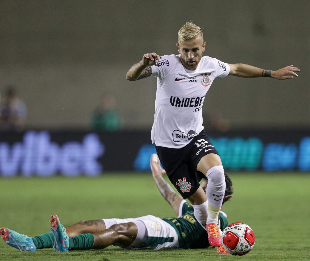 Pedro Henrique tem bom início no Corinthians