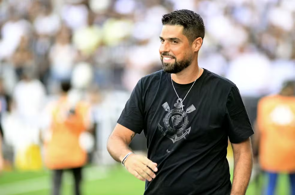 António Oliveira tem início arrasador no Corinthians