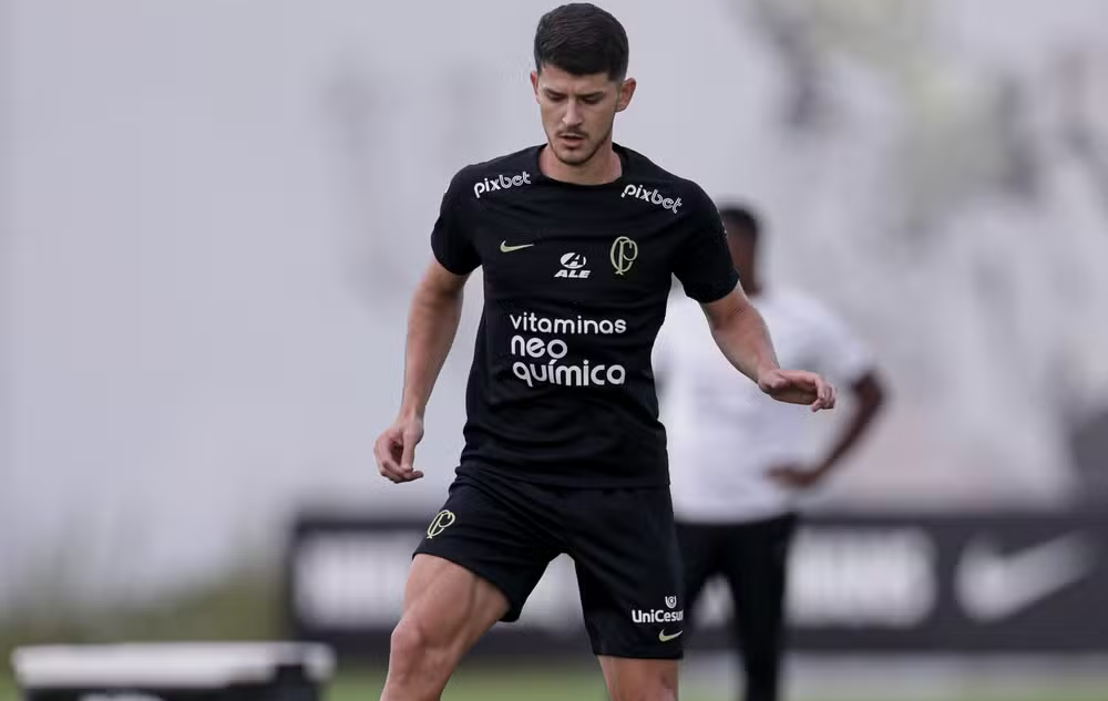 Hugo "mandando ver" e garantindo seu lugar na lateral esquerda do Corinthians